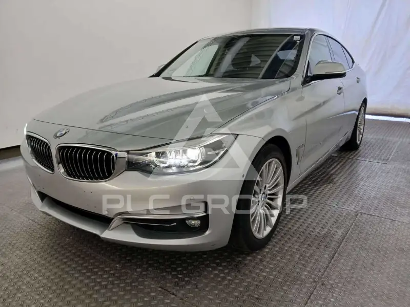 2019 BMW 320