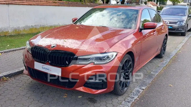 2019 BMW 330