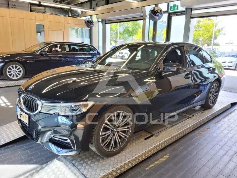 2019 BMW 330
