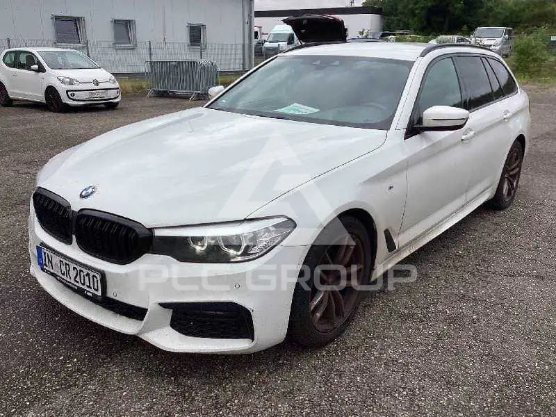 2019 BMW 520