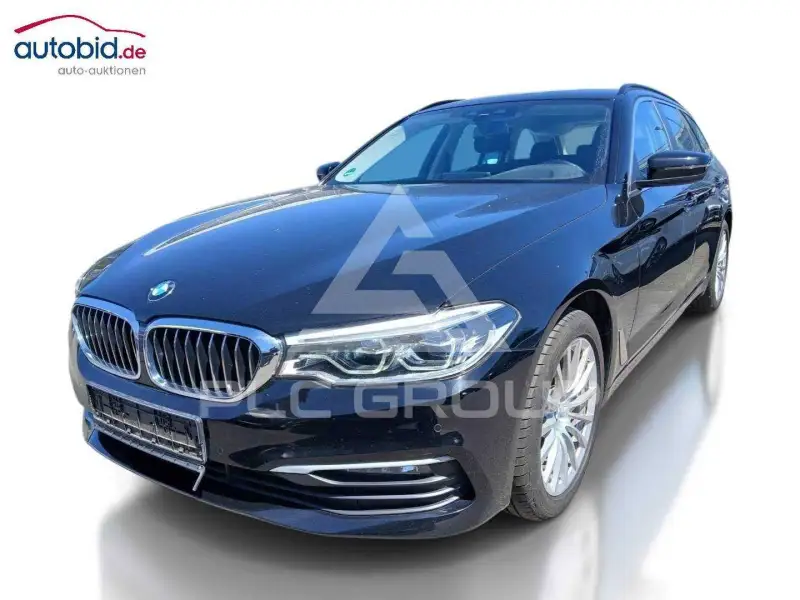 2019 BMW 520