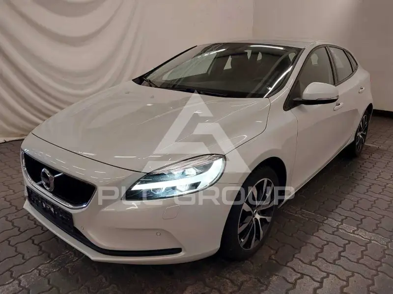 2019 Volvo V40