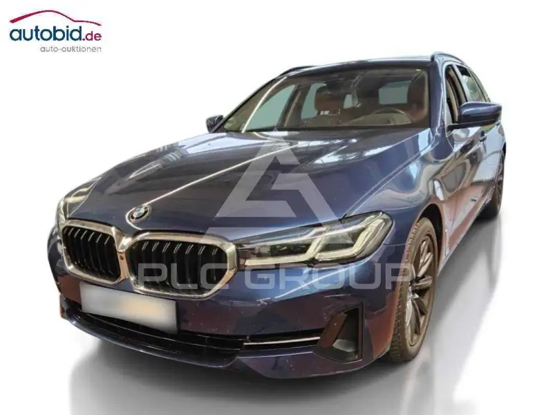 2020 BMW 520