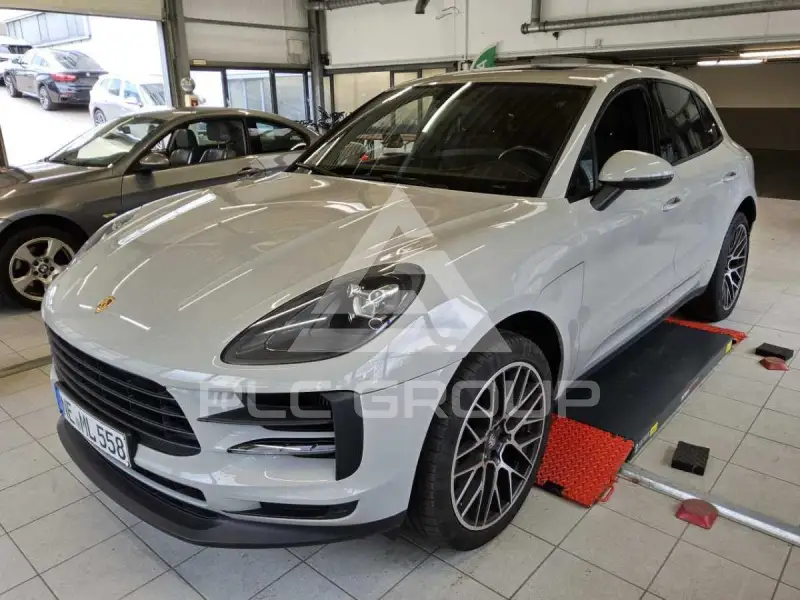 2020 Porsche MACAN