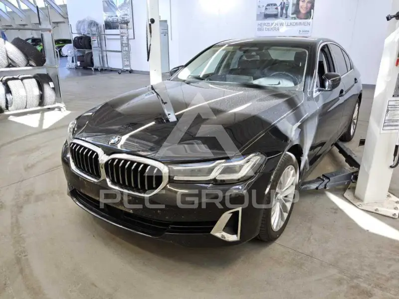 2021 BMW 530