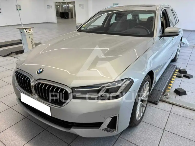 2021 BMW 530
