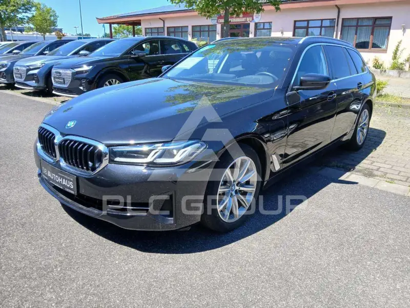 2021 BMW 530
