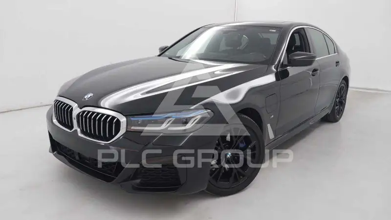 2021 BMW 530