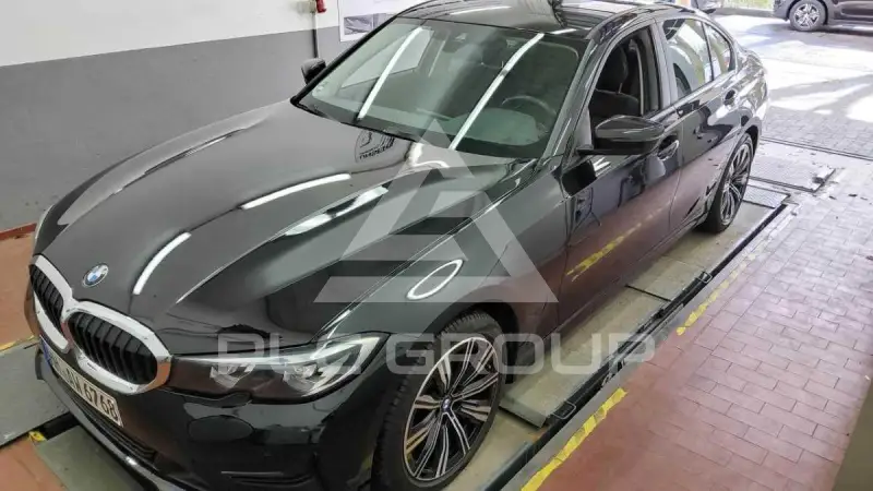 2021 BMW 320
