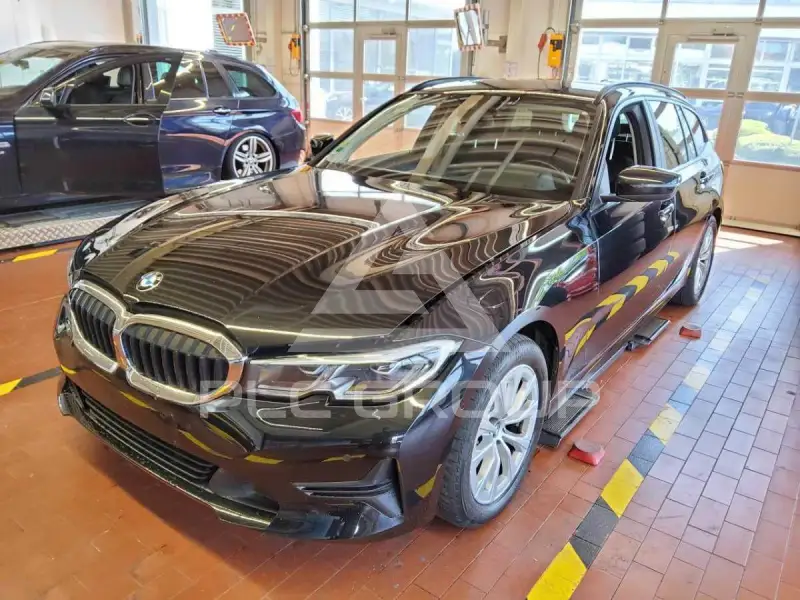 2021 BMW 320