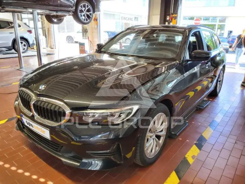 2021 BMW 320