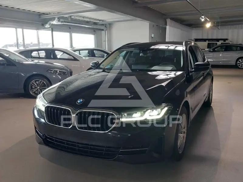 2021 BMW 520