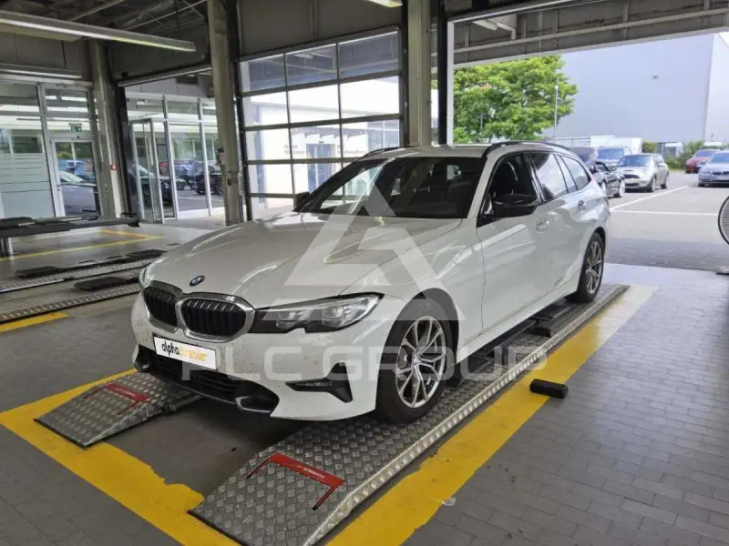 2021 BMW 318