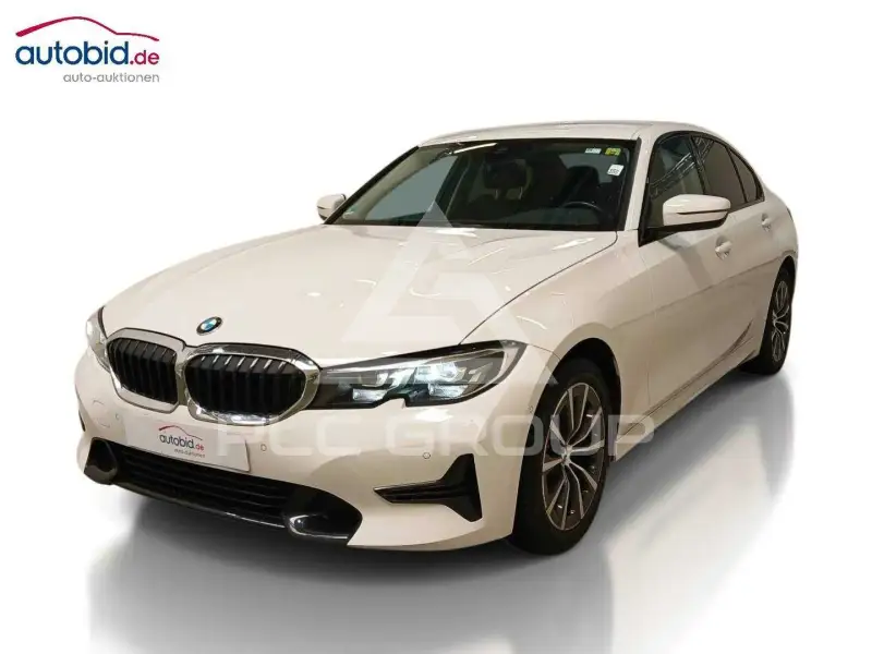 2021 BMW 318