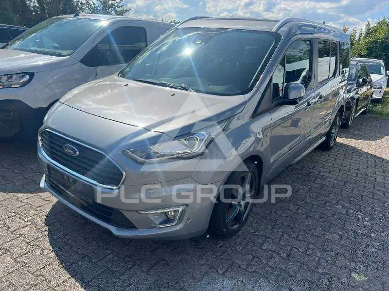 2021 Ford Tourneo