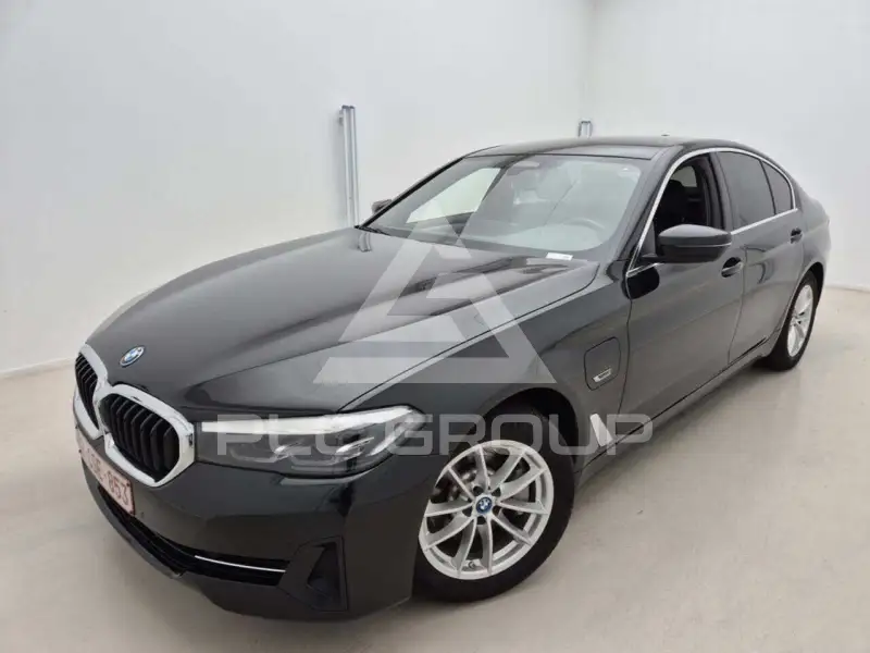 2022 BMW 530