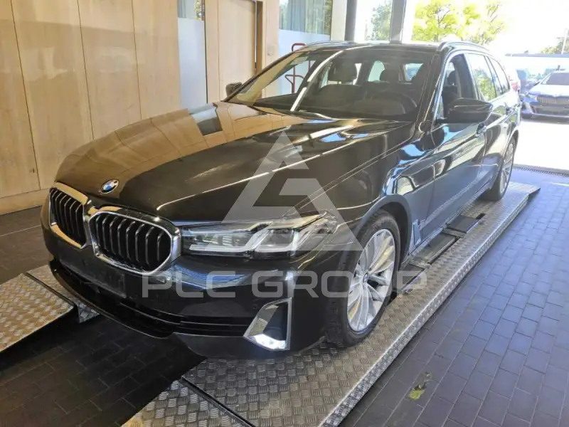 2022 BMW 530