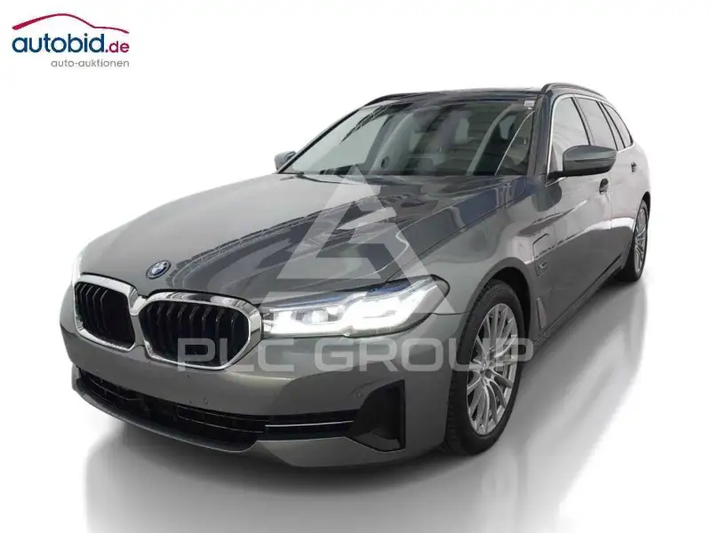 2022 BMW 530