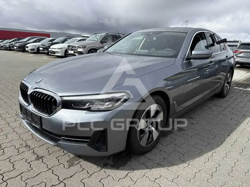 2022 BMW 530
