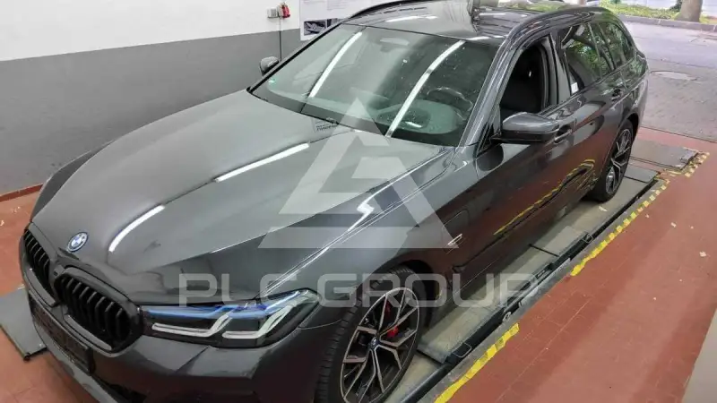 2022 BMW 530