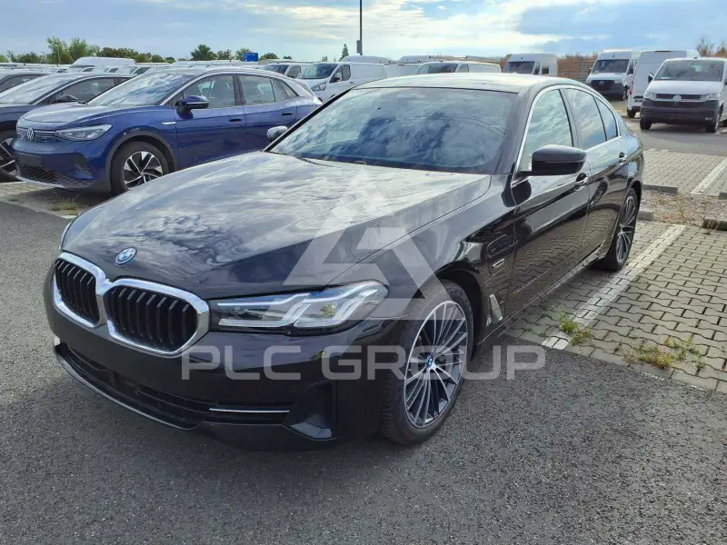2022 BMW 530