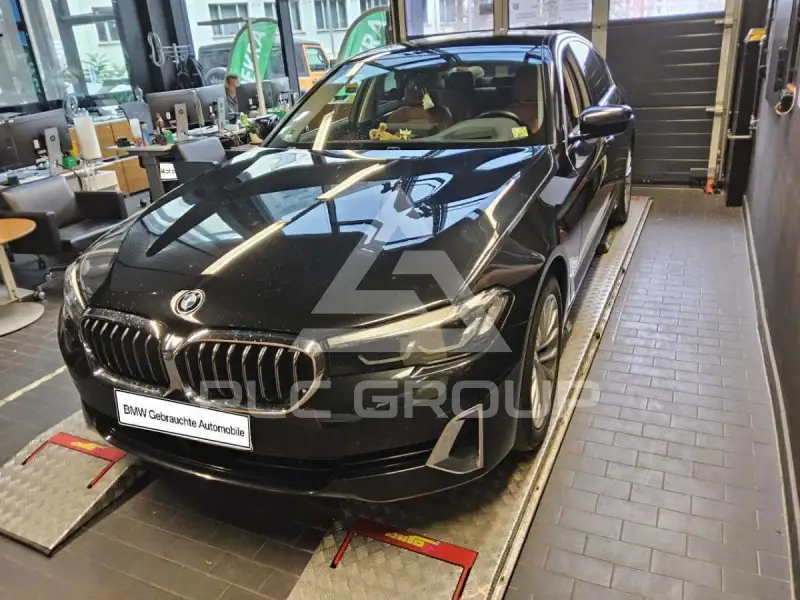 2022 BMW 530