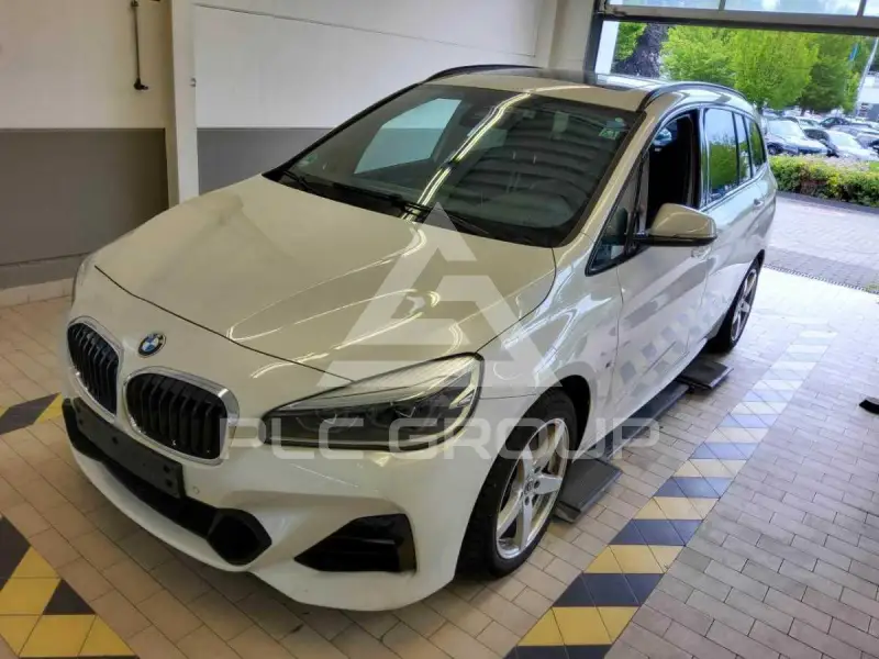 2022 BMW 218
