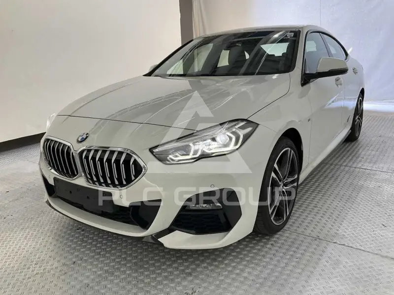 2022 BMW 218