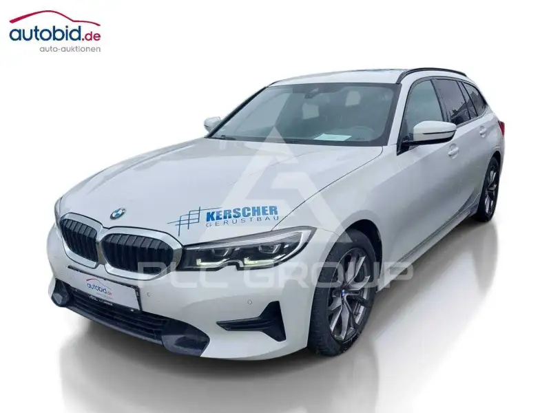 2022 BMW 320