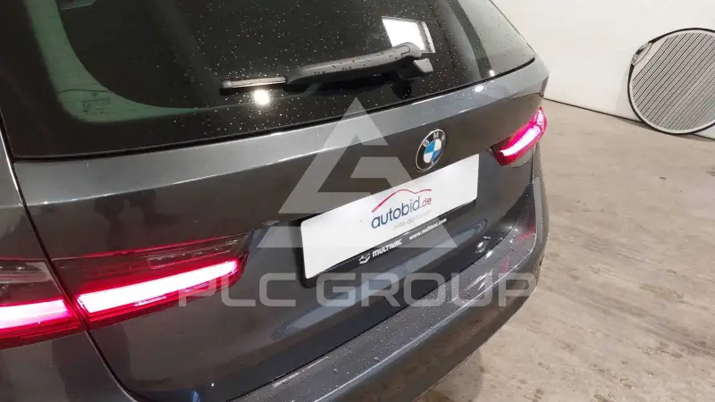 2022 BMW 320