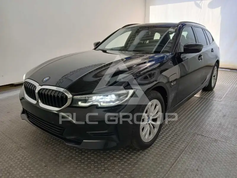 2022 BMW 320