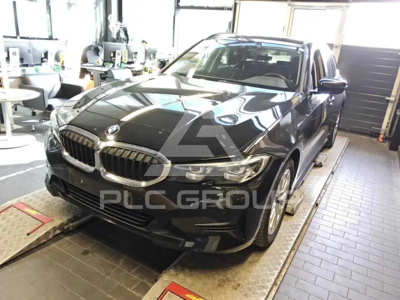 2022 BMW 320