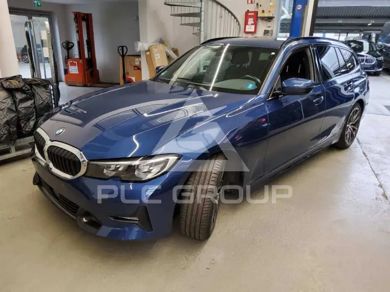 2022 BMW 320