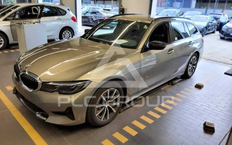 2022 BMW 320