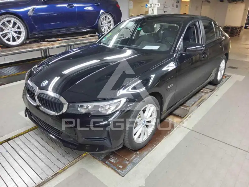 2022 BMW 320
