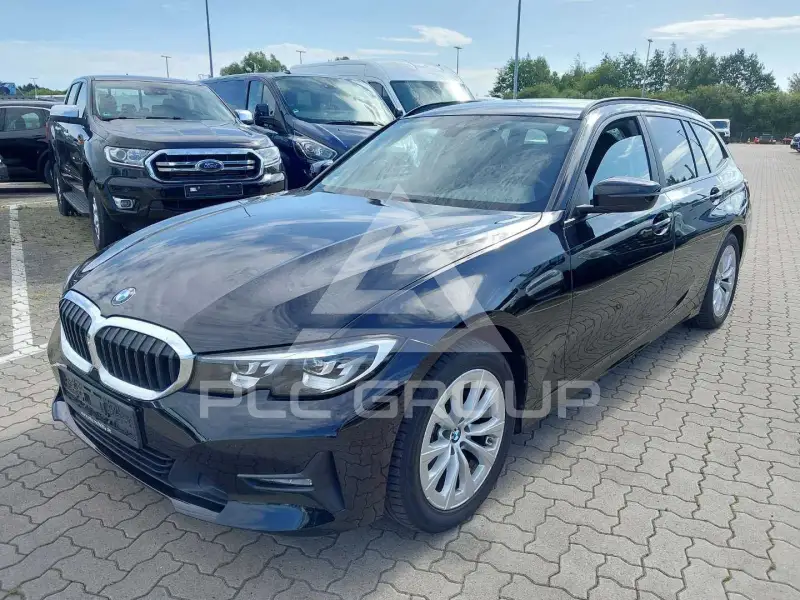 2022 BMW 320