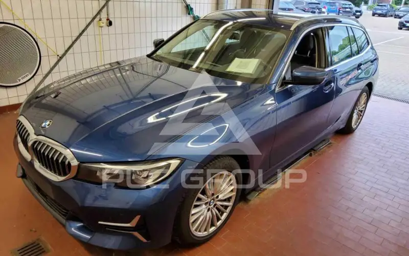 2022 BMW 320