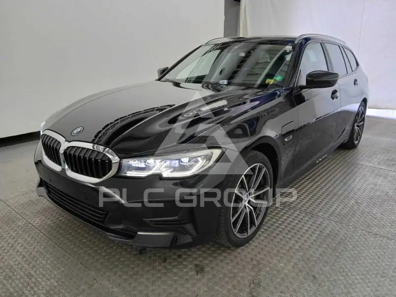 2022 BMW 320