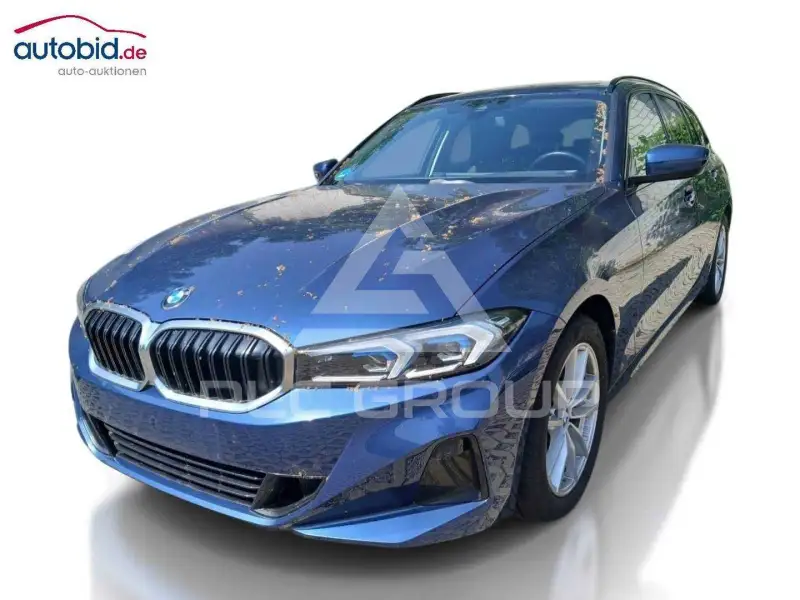2022 BMW 320