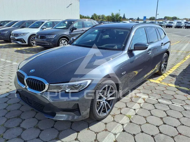 2022 BMW 330
