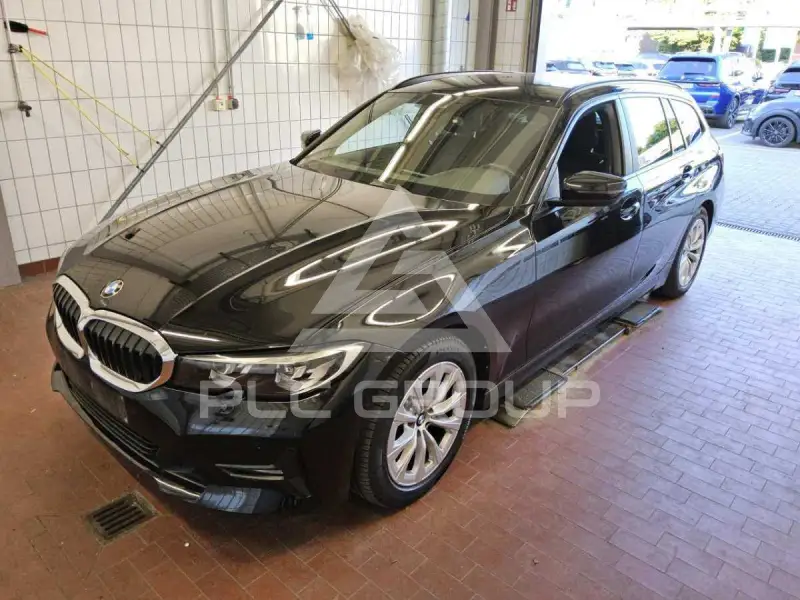 2022 BMW 318