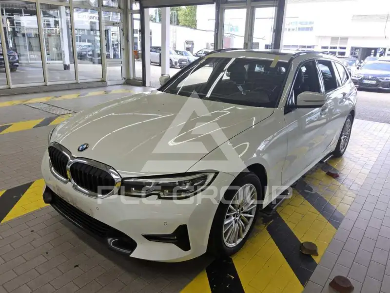 2022 BMW 318