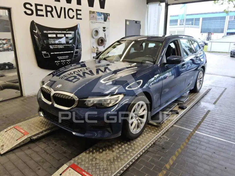 2022 BMW 318