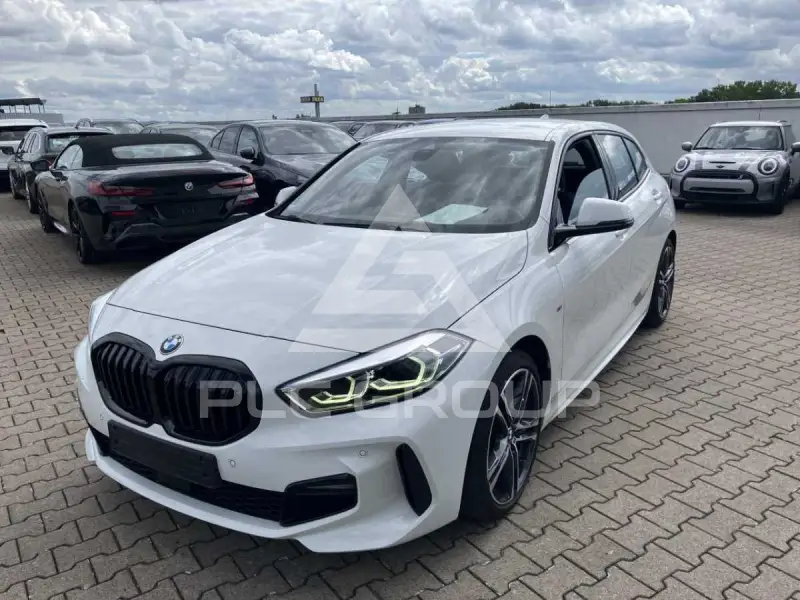 2022 BMW 118