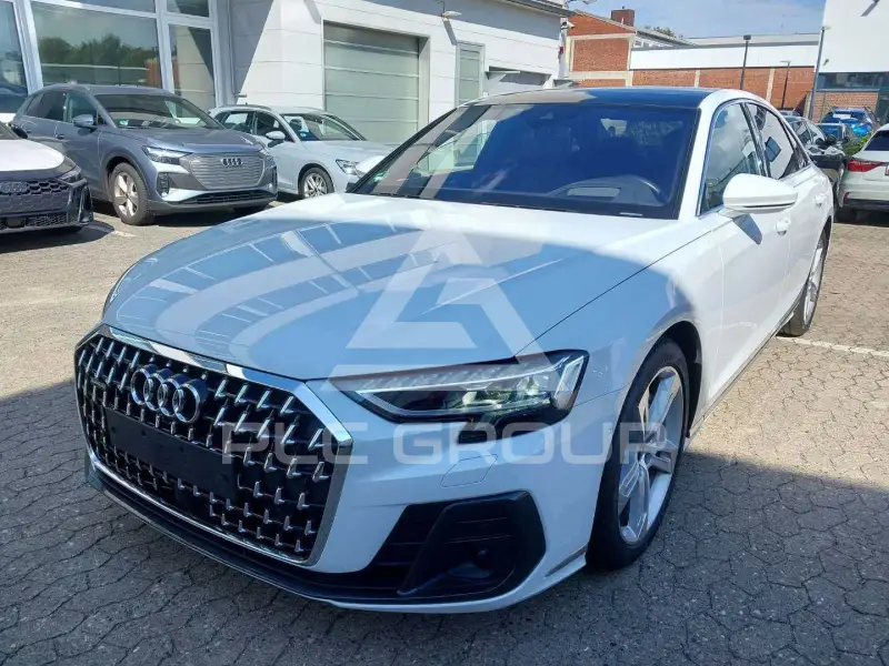 2022 Audi A8