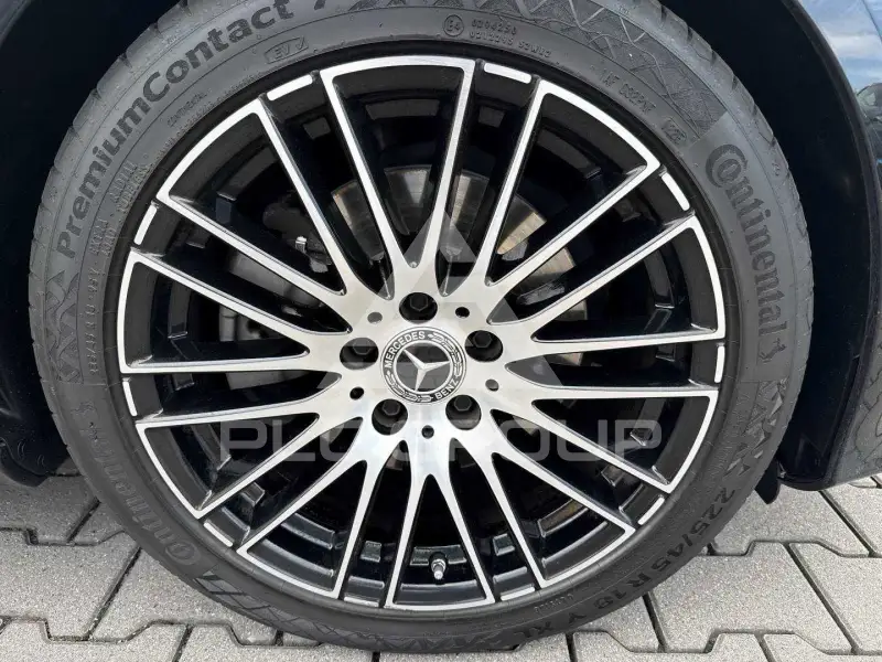 2022 Mercedes Benz C 220