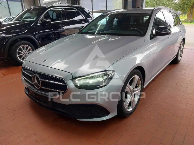 2022 Mercedes Benz E 220