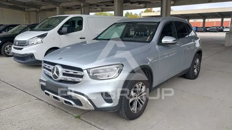 2022 Mercedes Benz GLC 220