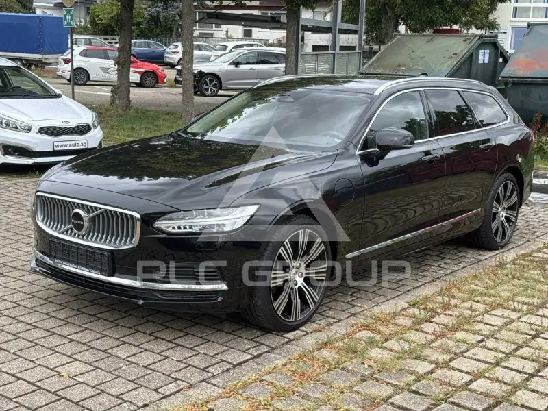 2022 Volvo V90