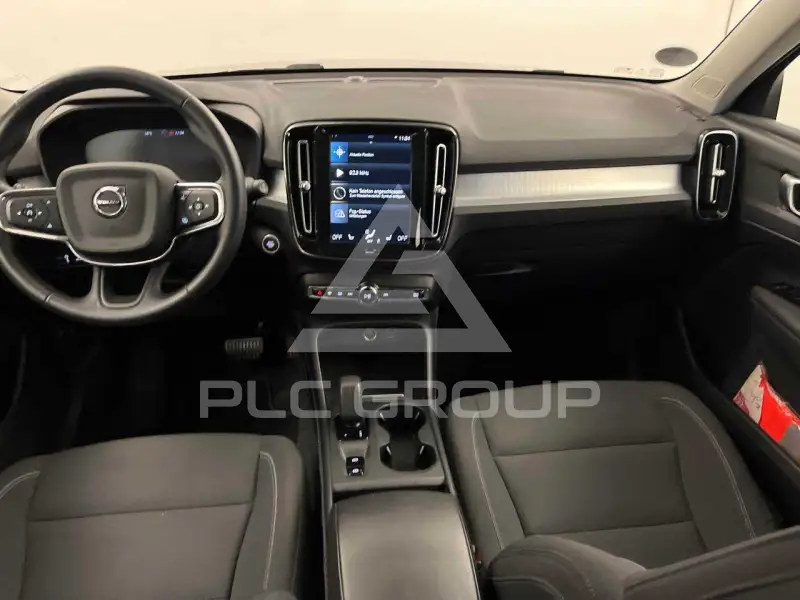 2022 Volvo XC40